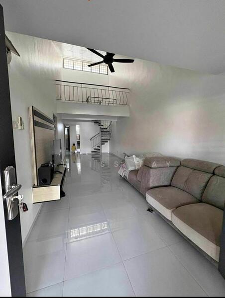 For Rent - Taman Molek Tamans Moleks