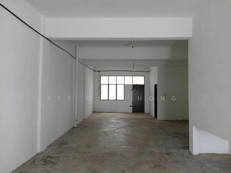 Untuk Disewa - Ground & First Floor Shoplot @ Taman Usahaniaga for Rent