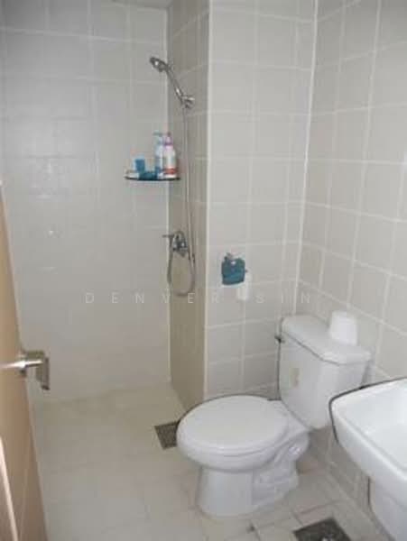 Kondominium untuk Dijual di Angkasa Condominiums - Denver Sin - Bathroom - PropertyGuru.com.my