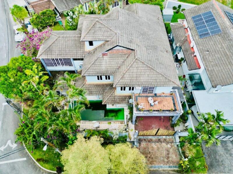 For Sale - Renovated 2 Storey Corner Bungalow with Pool @ Taman Melawati, KL