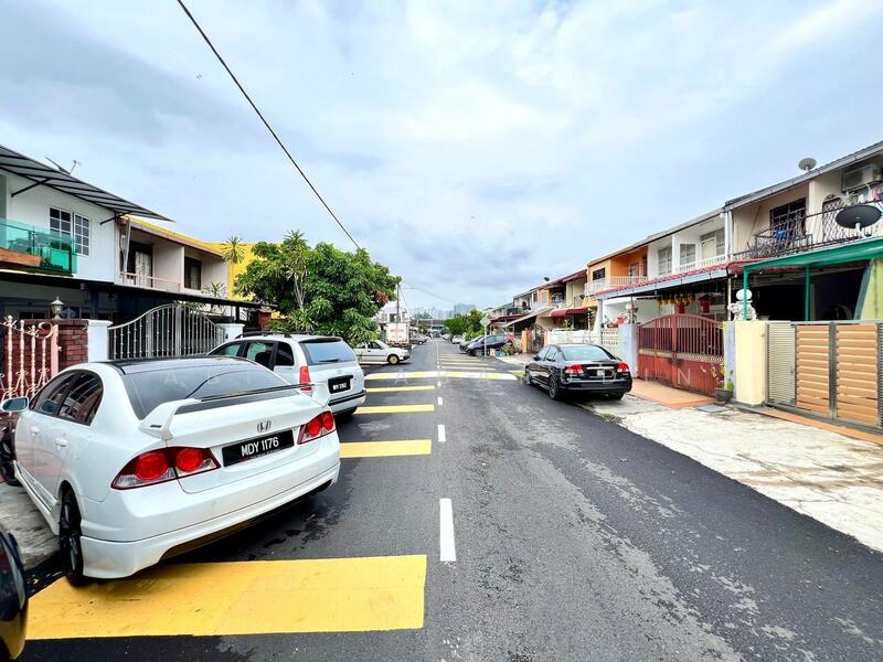 Untuk Dijual - Kitchen Extended 2 Storey Terrrace @ Taman Selayang Utama, Batu Caves