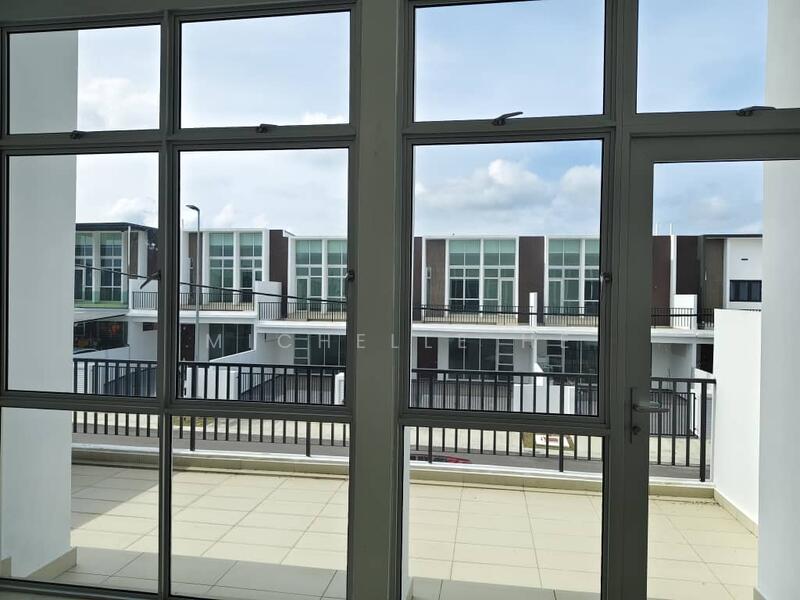 Untuk Dijual - BANDAR ALAM MASAI