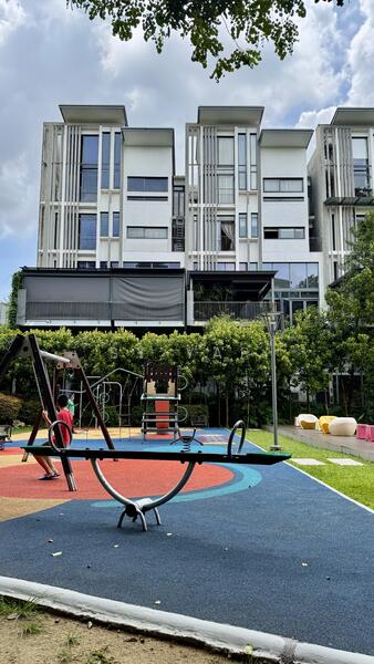 Untuk Dijual - 3-storey Terraced House at The Mansions