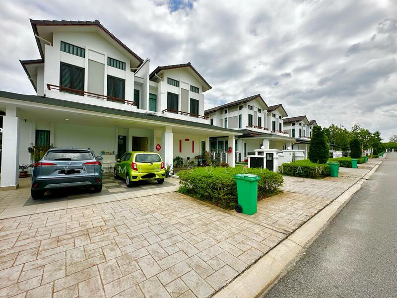 Untuk Dijual - FACING OPEN Double Storey Semi D Eco Majestic
