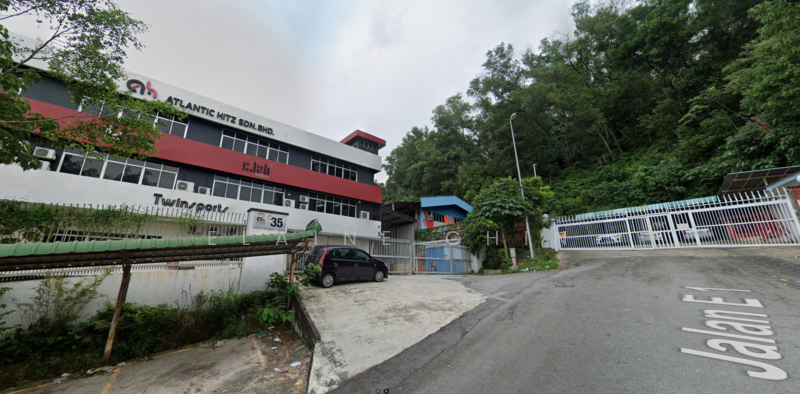 Untuk Disewa - Kepong Taman Ehsan 3 Storey Office + 2 Storey Factory or Warehouse for Rent