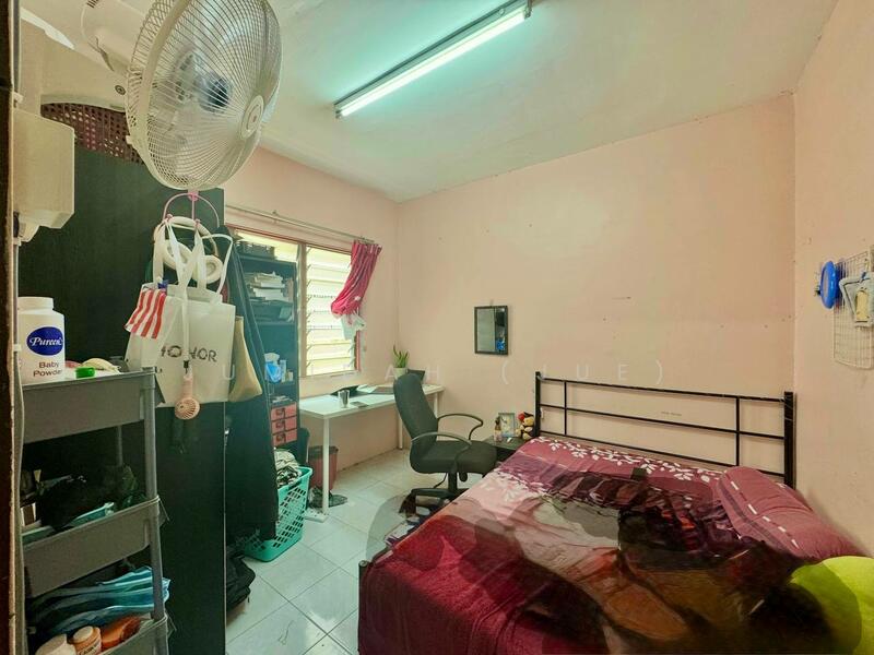 For Sale - Putri Laksamana