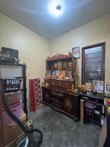 For Sale - Putri Laksamana