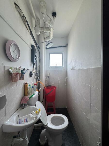 For Sale - Putri Laksamana