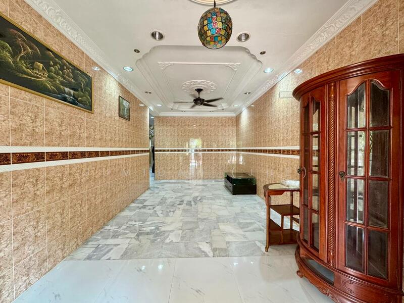 FACING OPEN ‼️RENOVATED ‼️Single Storey Terrace Jalan Suakasih, Bandar Tun Hussein Onn Cheras