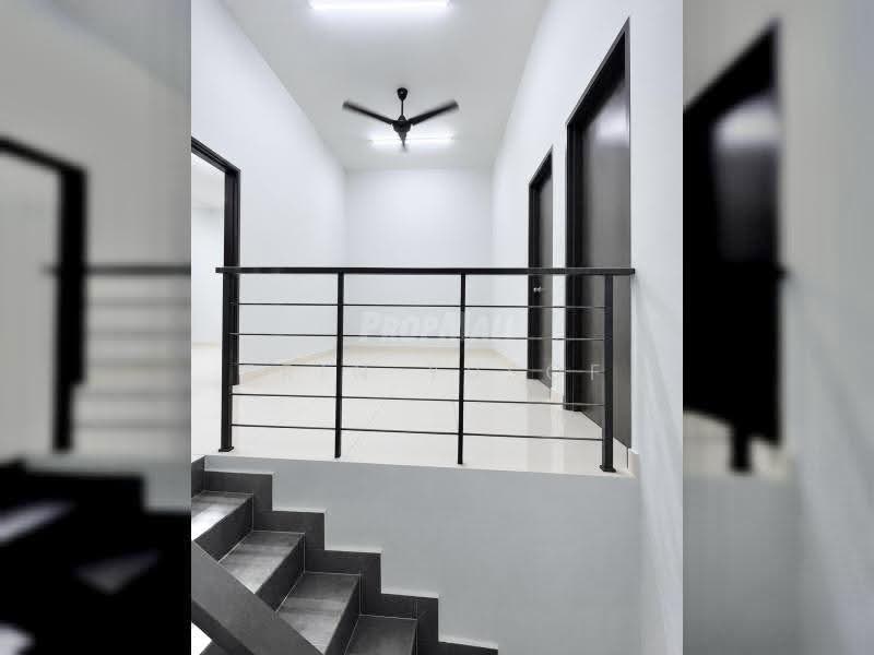 Rumah Teres 2-Tingkat untuk Disewa di Taman Jed (Dengkil) - Erin Yusof - Corridor - PropertyGuru.com.my
