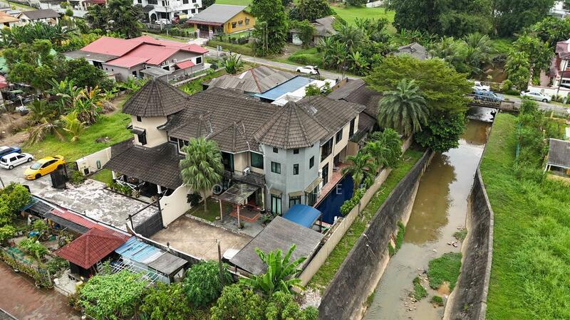 Untuk Dijual - Bungalow at Taman Kolam Air