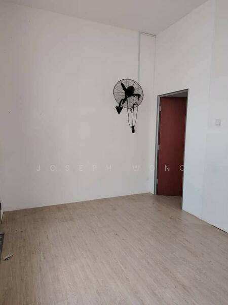 For Rent - Impian Ema Impians Emas