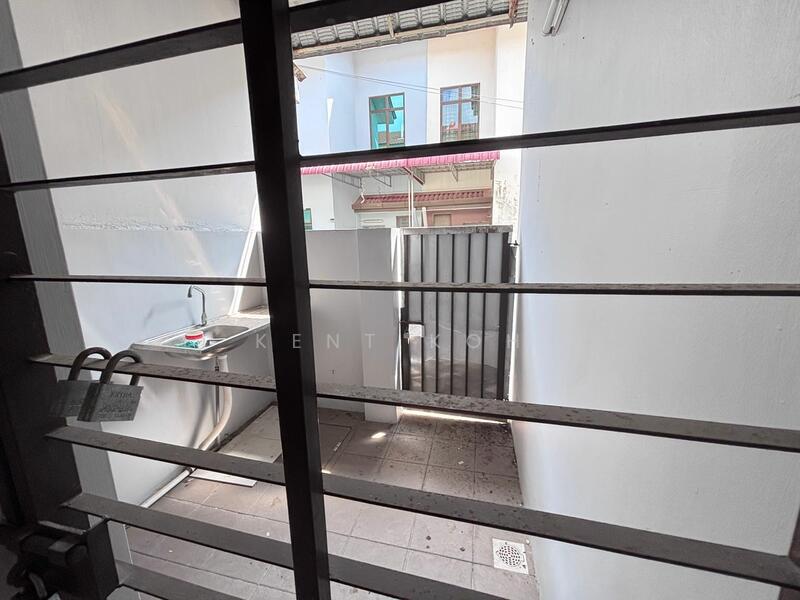 Untuk Disewa - Taman Laguna