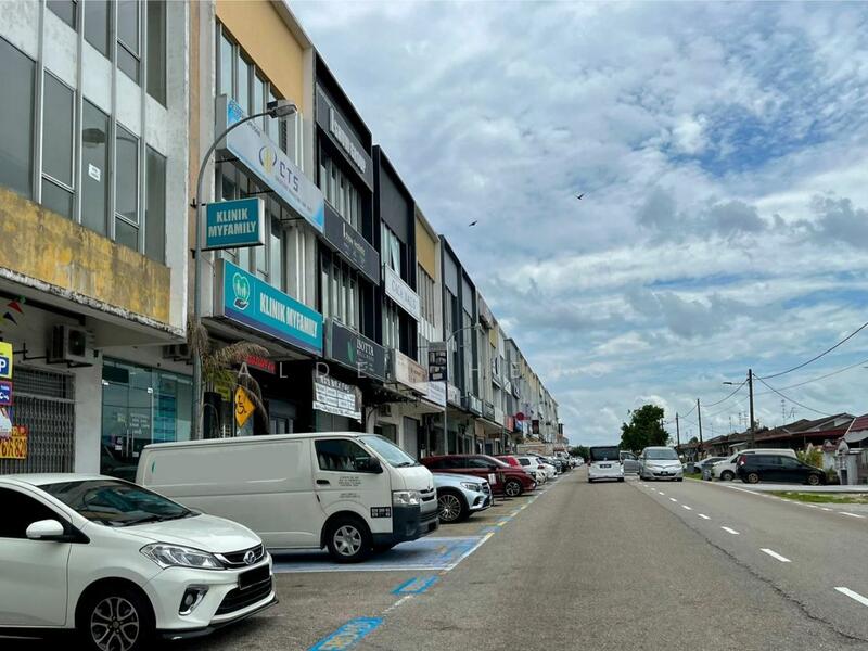 Untuk Disewa - Shop at Taman Ungku Tun Aminah