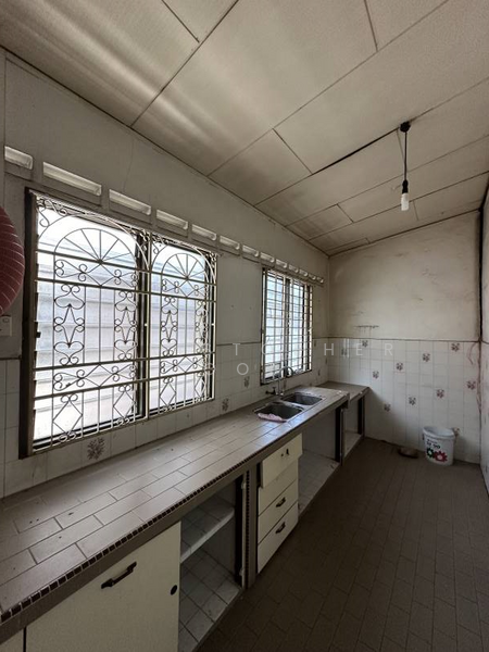 Untuk Dijual - Seberang Jaya 2 Storey Terrace Corner withBig Land