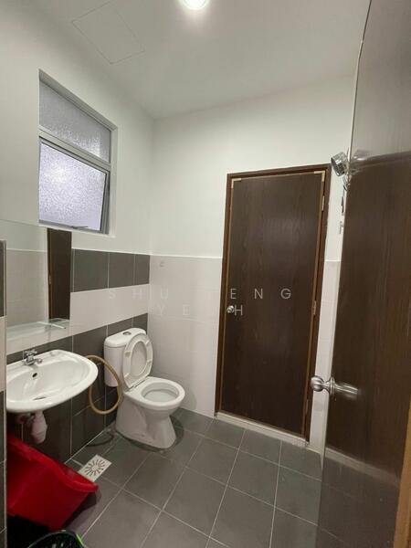 Untuk Disewa - 2-storey Terrace House at Bandar Puncak Alam