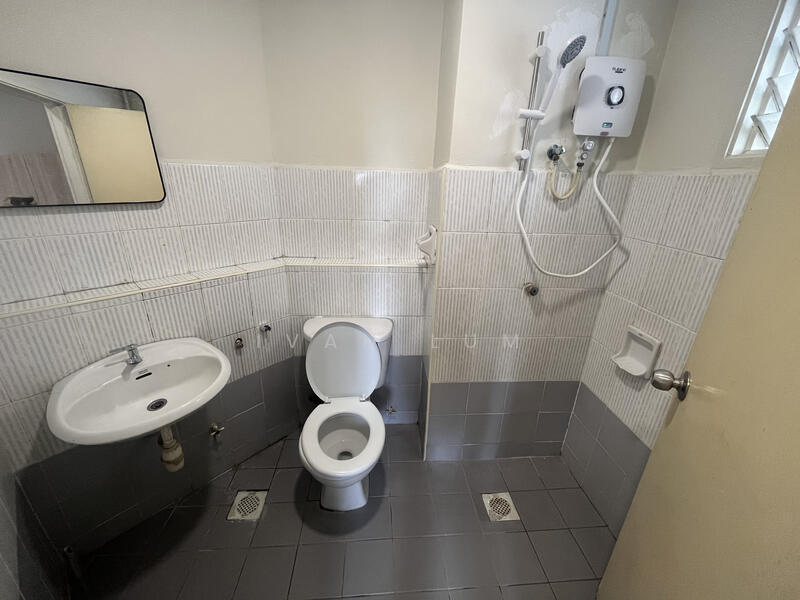 Untuk Disewa - Menara Menjalara