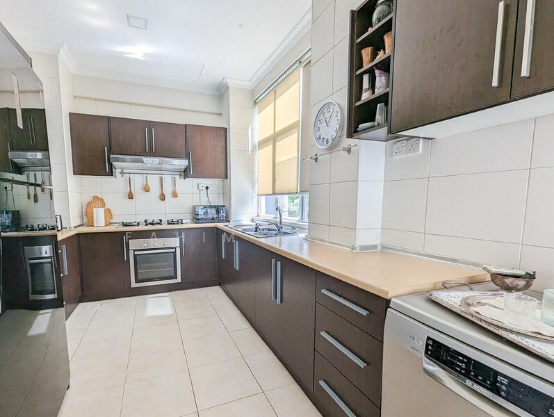 For Rent - Vila Mutiara