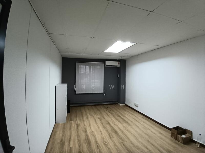 For Rent - wangsa setia 1 facing main road . 3rd floor office space . 1200 sqf . walk up . actual photos
