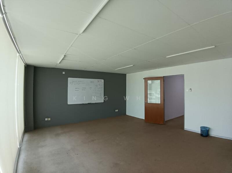 For Rent - wangsa setia 1 facing main road . 3rd floor office space . 1200 sqf . walk up . actual photos