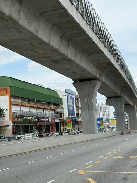 For Rent - Shoplot Office Mezzanine & 1st Floor Basic Unit Painted Jalan Ipoh