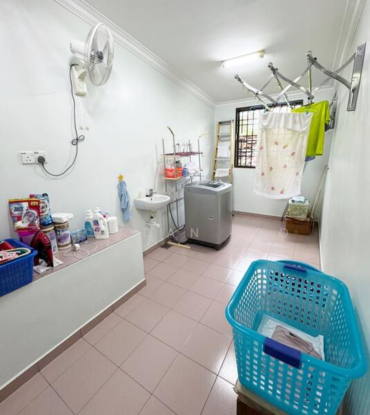 For Sale - Island park Solok Tembaga