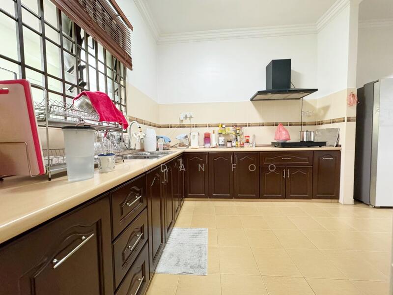 For Sale - Island park Solok Tembaga