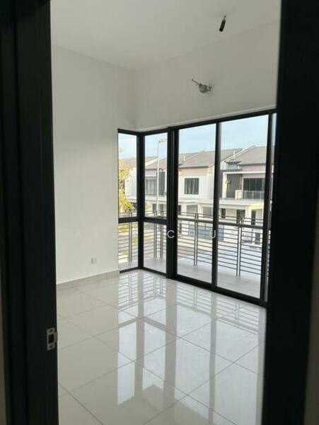 For Rent - Robin (End Lot) @ Bandar Rimbayu