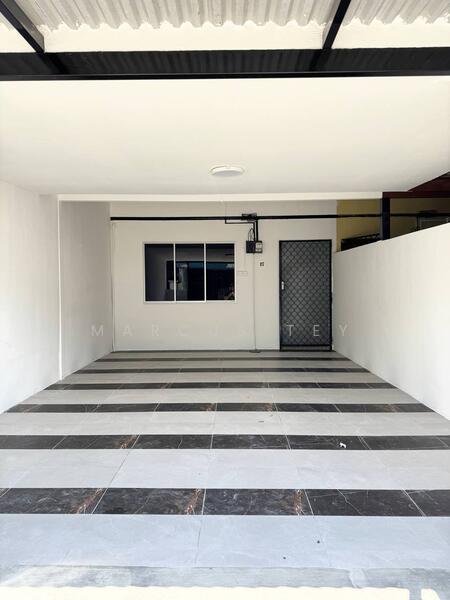 For Sale - Kluang Kluangs