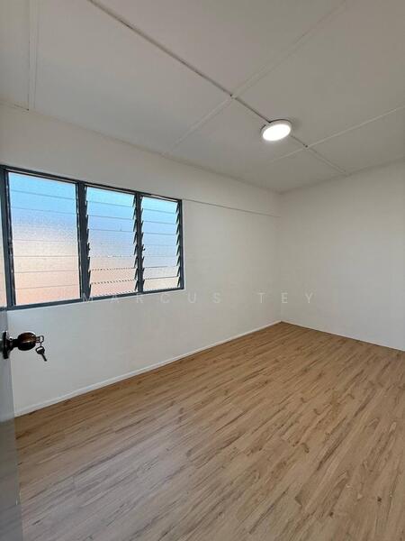 For Sale - Kluang Kluangs