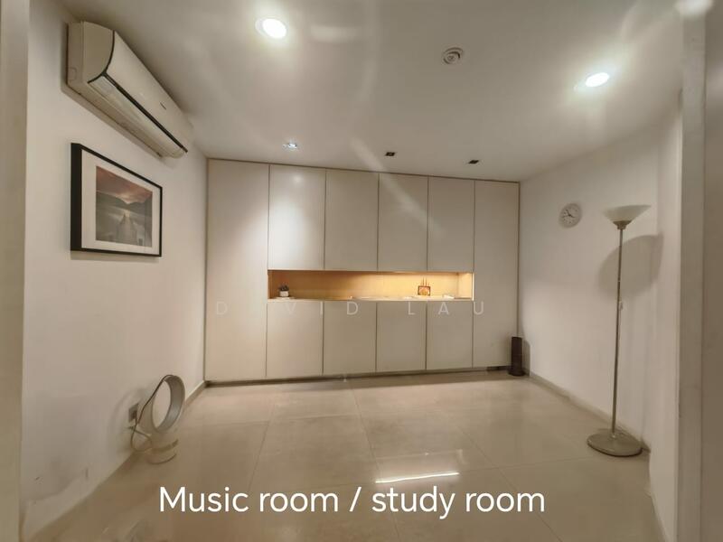 Untuk Dijual - The Straits View Condominium