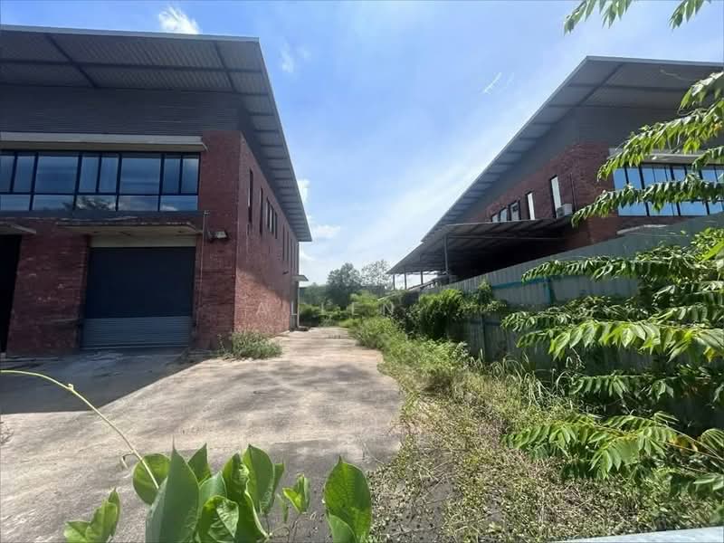 Cluster Factory for Sale in Seksyen 32, Bukit Naga (Shah Alam) - Allen . - Exterior - PropertyGuru.com.my