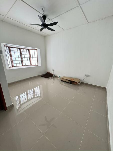 Untuk Disewa - (Partly Furnished + Good Condition) 3 Sty Taman Cheras Utama @ Cheras