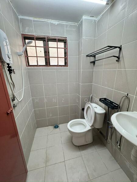 Untuk Disewa - (Partly Furnished + Good Condition) 3 Sty Taman Cheras Utama @ Cheras