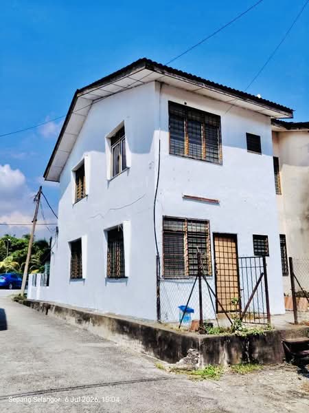 Flat for Sale at Taman Dahlia (Bandar Baru Salak Tinggi) - Erin Yusof - Exterior - PropertyGuru.com.my