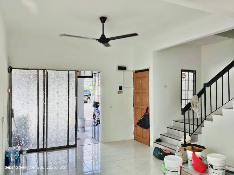 Flat for Sale at Taman Dahlia (Bandar Baru Salak Tinggi) - Erin Yusof - Living Room - PropertyGuru.com.my