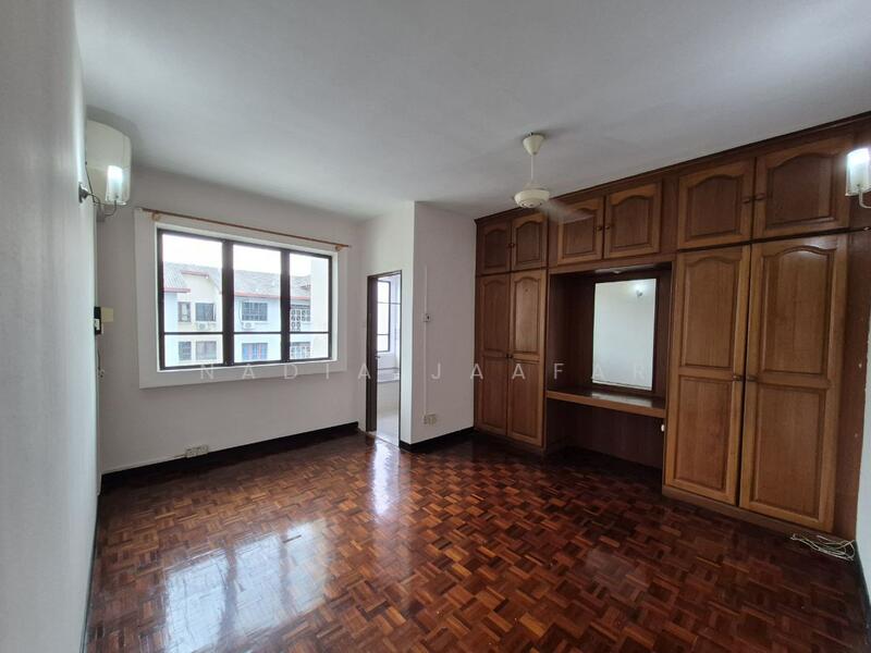 Untuk Dijual - Sri Ayu