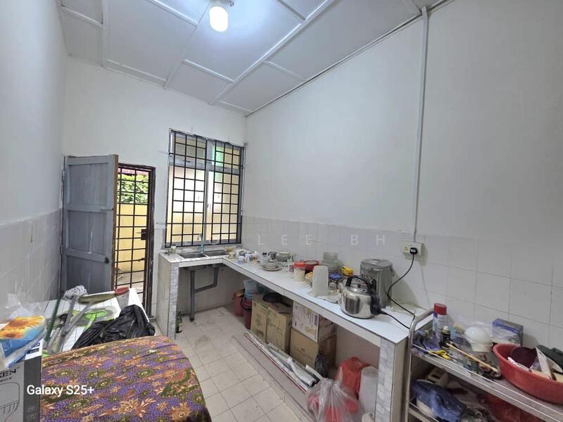 Untuk Dijual - Jalan Hang Tuah, Taman Skudai Baru , Skudai