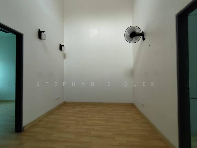 Untuk Disewa - Setia Perdana Setia Alam 2-Storey Partial Furnished Terrane House