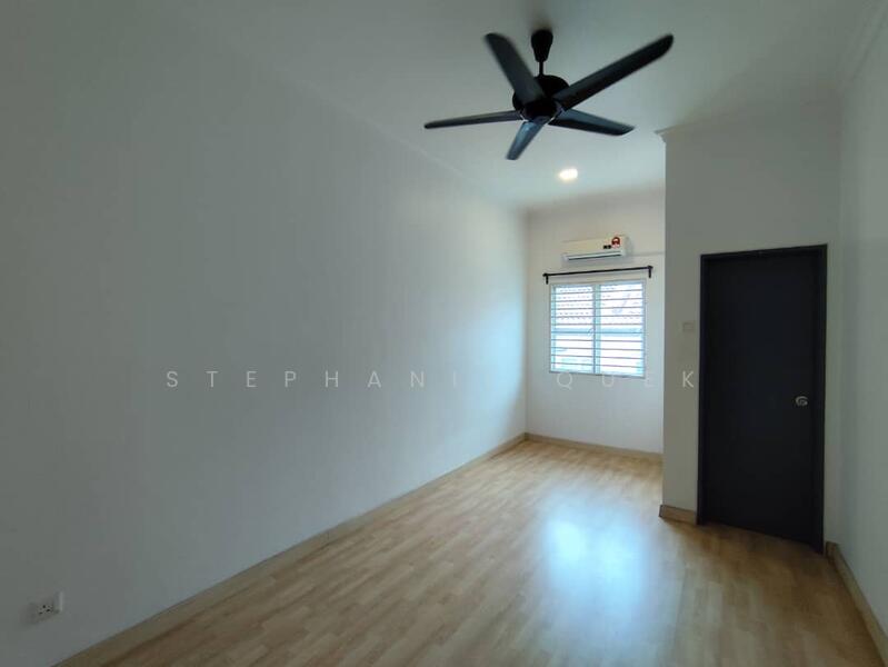Untuk Disewa - Setia Perdana Setia Alam 2-Storey Partial Furnished Terrane House