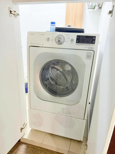 For Rent - D'Rich Executive Suites