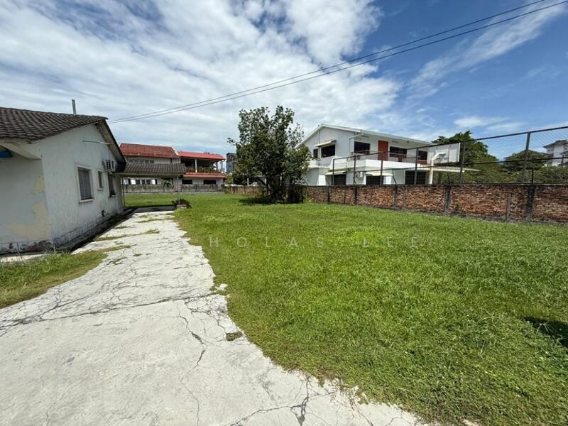 For Rent - Single Storey Bungalow at Greeentown