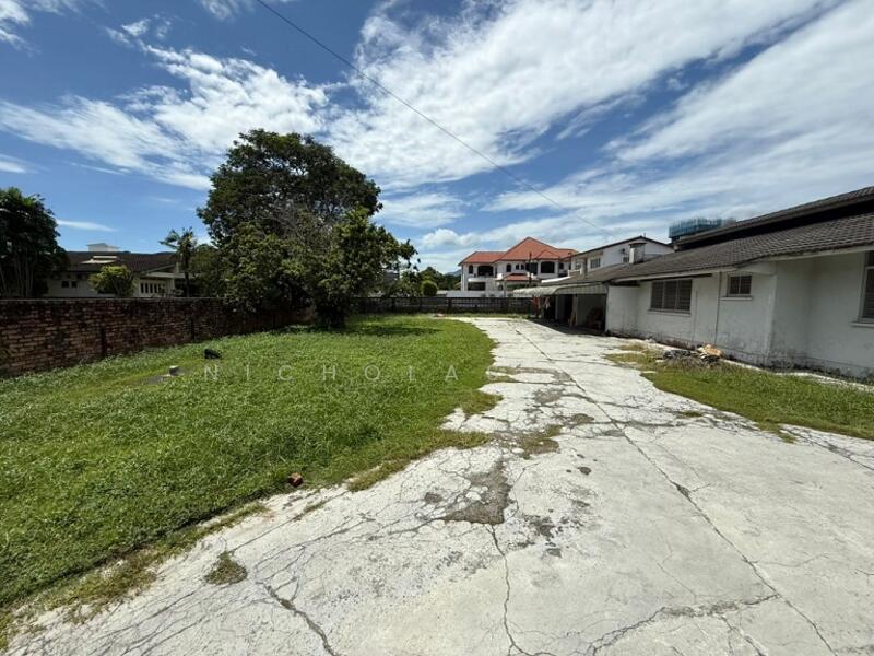 For Rent - Single Storey Bungalow at Greeentown