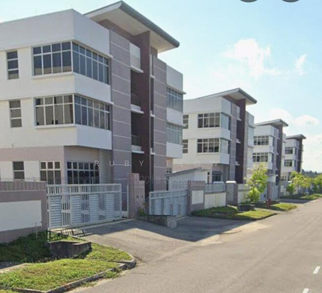 For Sale - i-Parc @ Tanjung Pelepas – Semi-Detached Factory with Office (Tenanted) for Sale
