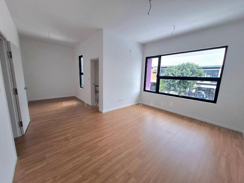 Untuk Dijual - Superlink Double Storey Iris U12 Shah Alam