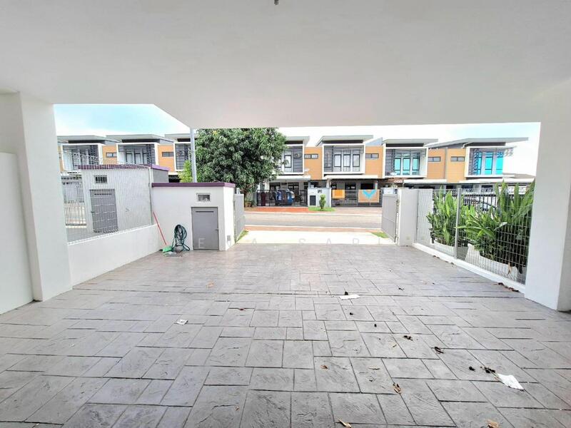 Untuk Dijual - Superlink Double Storey Iris U12 Shah Alam