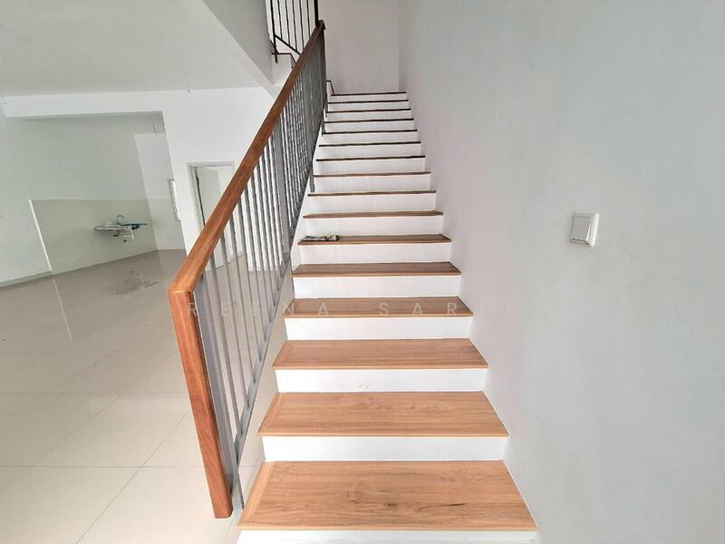 Untuk Dijual - Superlink Double Storey Iris U12 Shah Alam