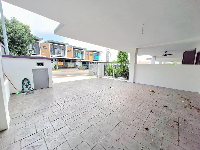 Untuk Dijual - Superlink Double Storey Iris U12 Shah Alam