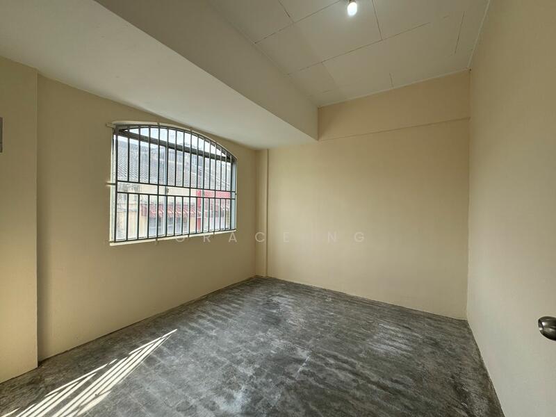 For Sale - Taman Tan Sri Yaacob