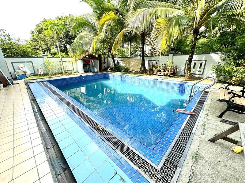 Untuk Dijual - Corner Semi Detached Double Storey Seksyen 9 Shah Alam